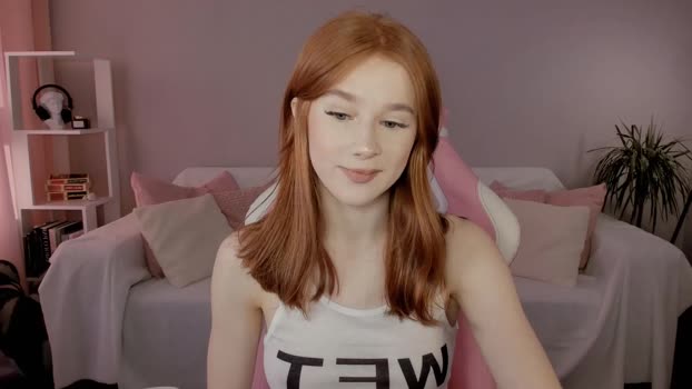 leahsthetics Female Chaturbate 01-03-2025
