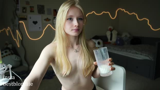 bestblondiiecb Female Chaturbate 02-03-2025