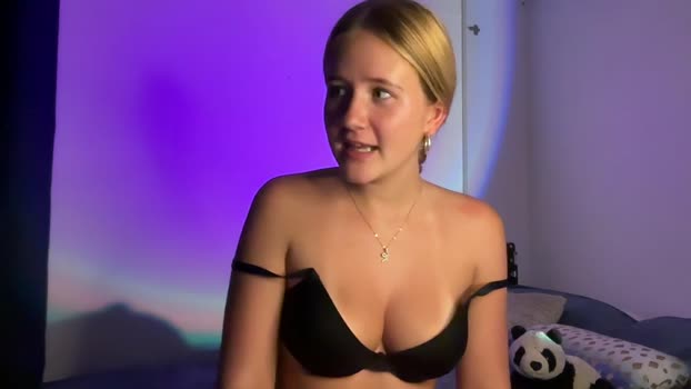 itsssosierra Female Chaturbate 05-03-2025