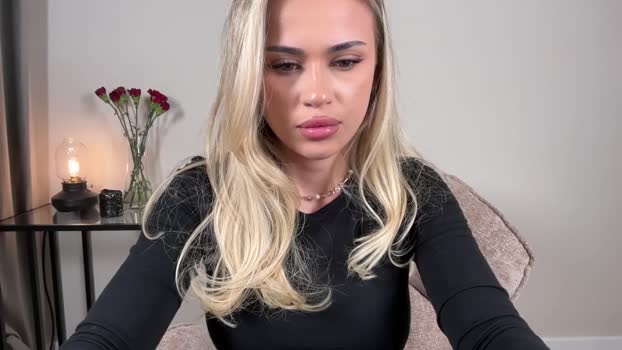 julia_rle Female Chaturbate 06-03-2025
