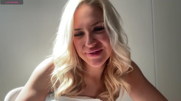 blondeambitionnnnn Female Chaturbate 08-03-2025