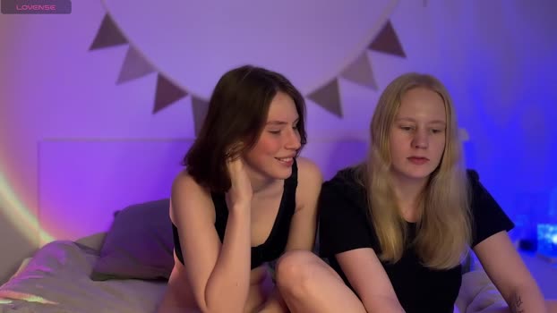 lisalewi Couple Chaturbate 14-03-2025