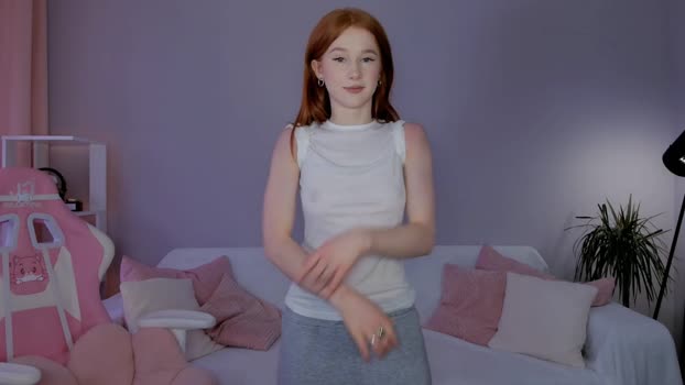 leahsthetics Female Chaturbate 15-03-2025