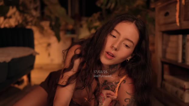 effylowell_ Female Chaturbate 17-03-2025