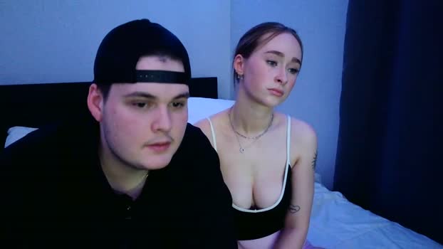 emslovetofuck Couple Chaturbate 01-04-2025