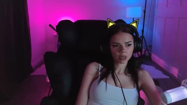 ezra Female Chaturbate 02-04-2025