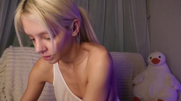 lesi_moonie Female Chaturbate 02-04-2025