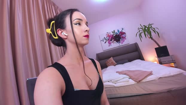 ehotlovea Female Chaturbate 06-04-2025