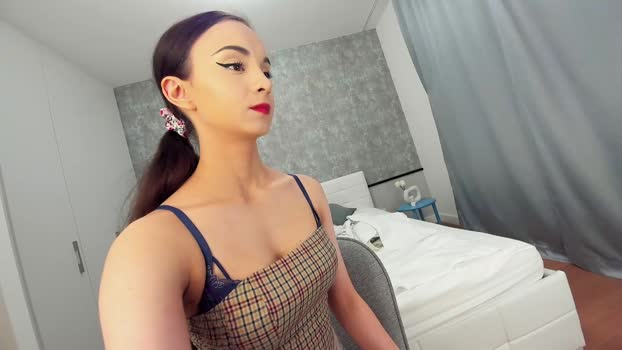 ehotlovea Female Chaturbate 12-04-2025