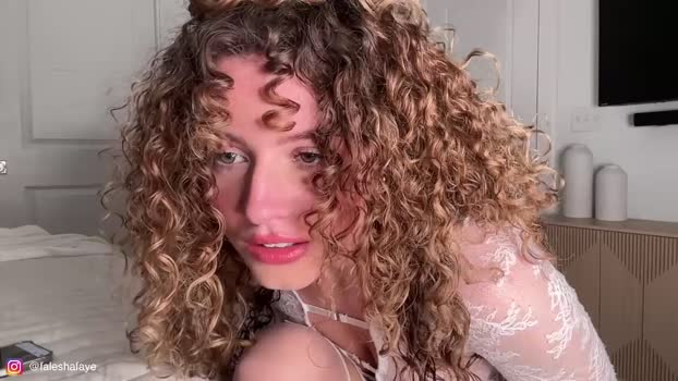 faleshafaye_ Female Chaturbate 13-04-2025