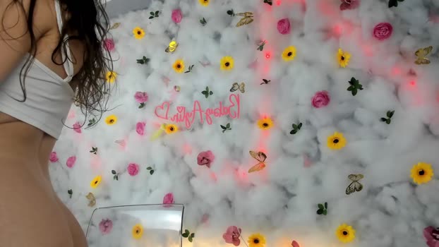 babyaylin Female Chaturbate 16-04-2025