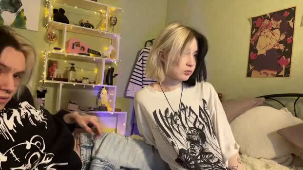 veryraretwins Couple Chaturbate 22-04-2025