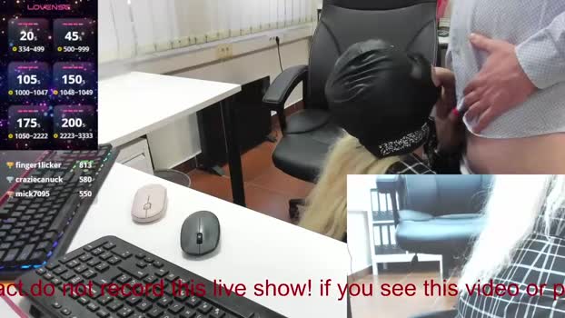 milf_viktoria Couple Chaturbate 23-04-2025