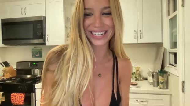 babyyjade Female Chaturbate 04-05-2025