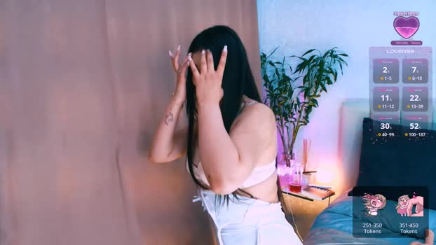 ilona_here Female Chaturbate 10-05-2025