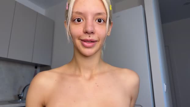 lesi_moonie Female Chaturbate 15-05-2025