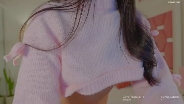 nicolle_mitchelle Female Chaturbate 14-05-2025