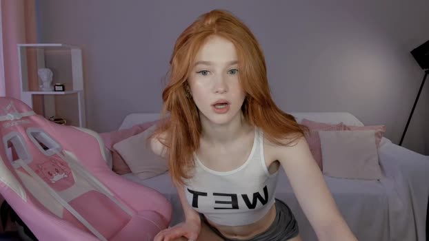 leahsthetics Female Chaturbate 17-05-2025