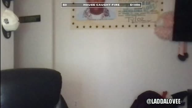 laddalovee Female Chaturbate 20-05-2025