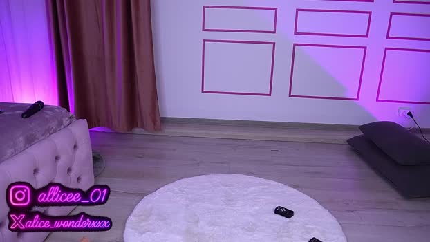vanessasimon Female Chaturbate 27-05-2025