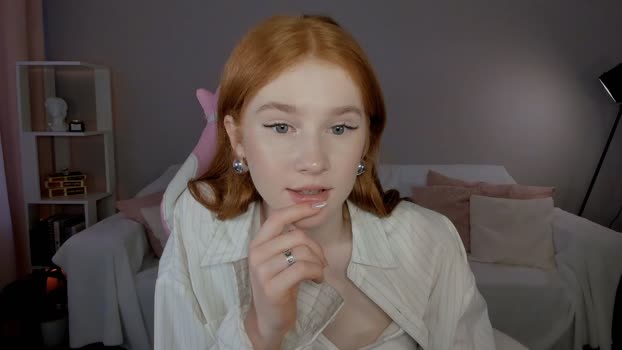 leahsthetics Female Chaturbate 29-05-2025