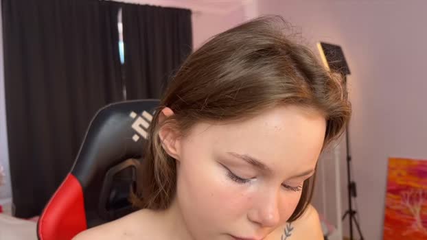innocent_melissa Female Chaturbate 31-05-2025
