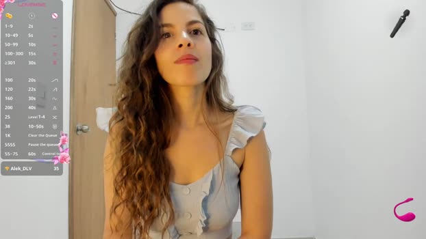 jessye_golden Female Chaturbate 04-06-2025