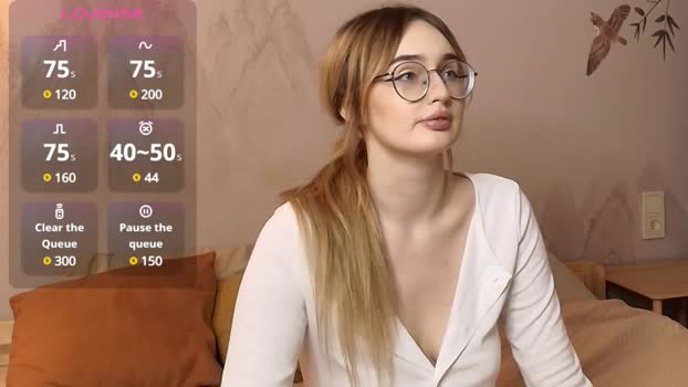 nikkiblys Female Chaturbate 08-06-2025