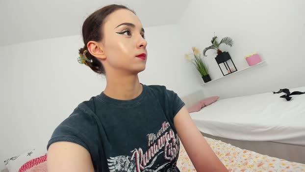 ehotlovea Female Chaturbate 09-06-2025