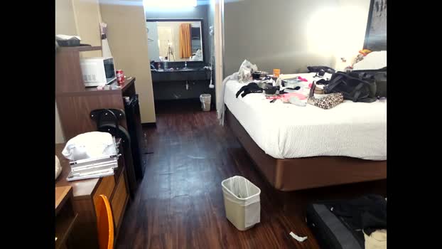lucyloveslookers78240 Female Chaturbate 10-06-2025