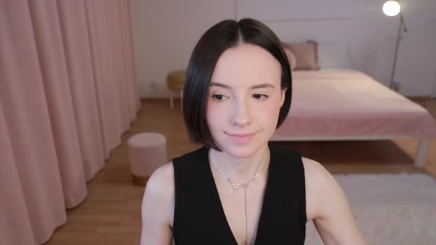 _female_essence_ Female Chaturbate 19-06-2025
