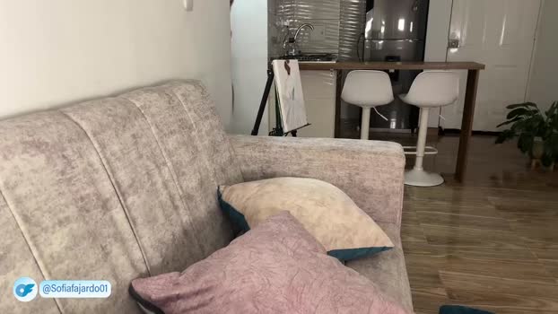 sweet_littleee Female Chaturbate 27-06-2025