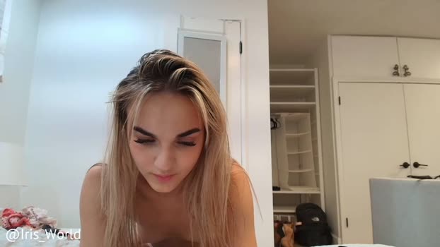 iris_world Female Chaturbate 01-07-2025