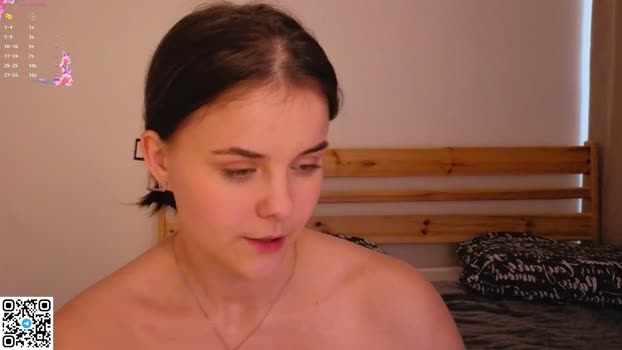 small_queenn Female Chaturbate 01-07-2025
