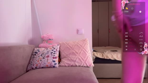 avroramy Female Chaturbate 10-07-2025