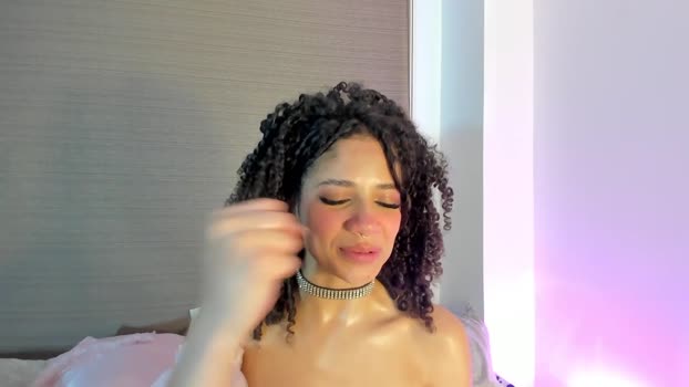 naomidawsonn Female Chaturbate 17-07-2025