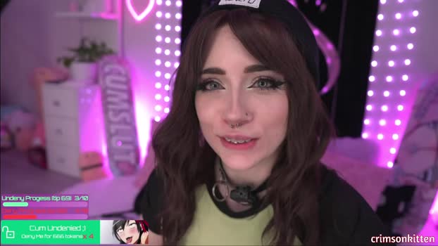 crimsonkitten Female Chaturbate 19-07-2025