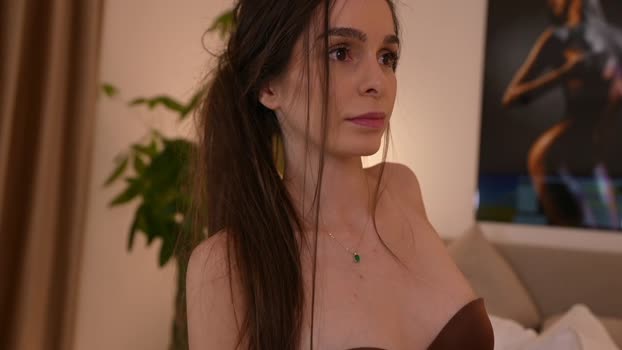 dovia Female Chaturbate 19-07-2025