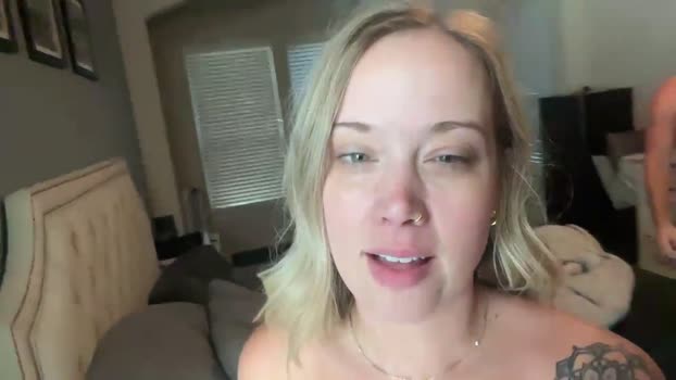 leanneluxecouple Female Chaturbate 25-07-2025