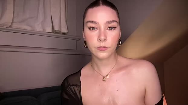 novavangogh Female Chaturbate 26-07-2025
