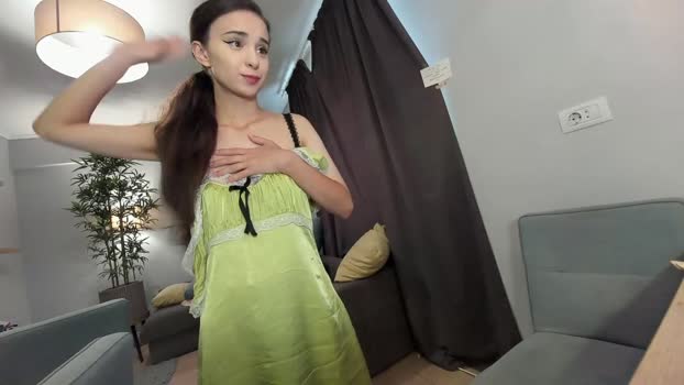 ehotlovea Female Chaturbate 28-07-2025