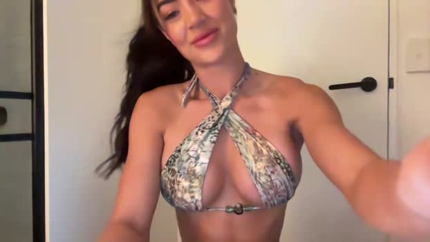 emillyyyx Female Chaturbate 08-08-2025