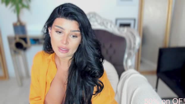 moniqueeass Female Chaturbate 08-08-2025