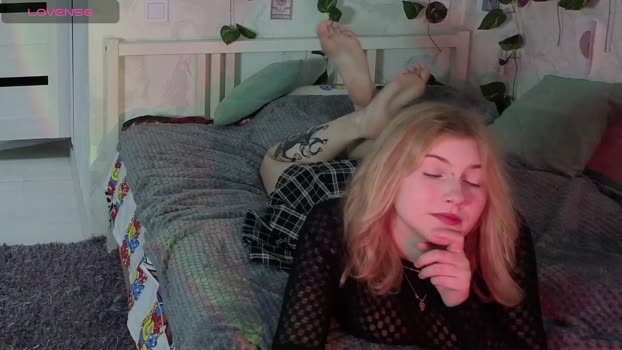 hellenhornny Female Chaturbate 12-08-2025
