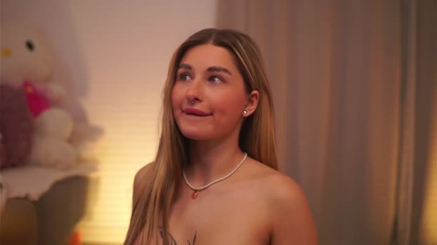 avashay Female Chaturbate 16-08-2025