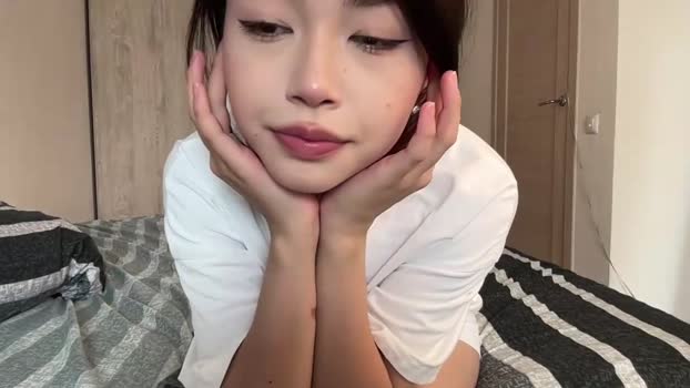 little_sunrice Female Chaturbate 18-08-2025