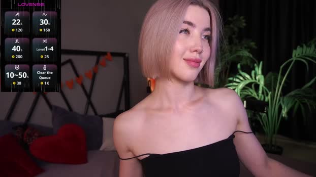 lindathacker Female Chaturbate 23-08-2025