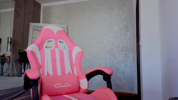 reina_cummings Female Chaturbate 24-08-2025
