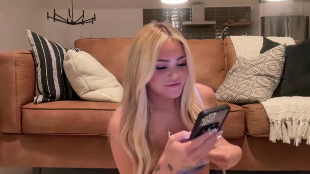 ari_02 Female Chaturbate 27-08-2025