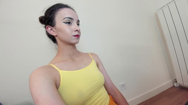 ehotlovea Female Chaturbate 27-08-2025